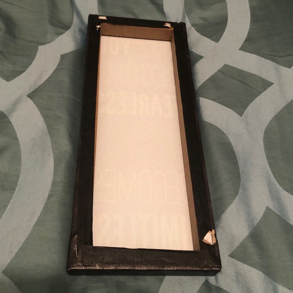 Canvas - Picture 5 of 5